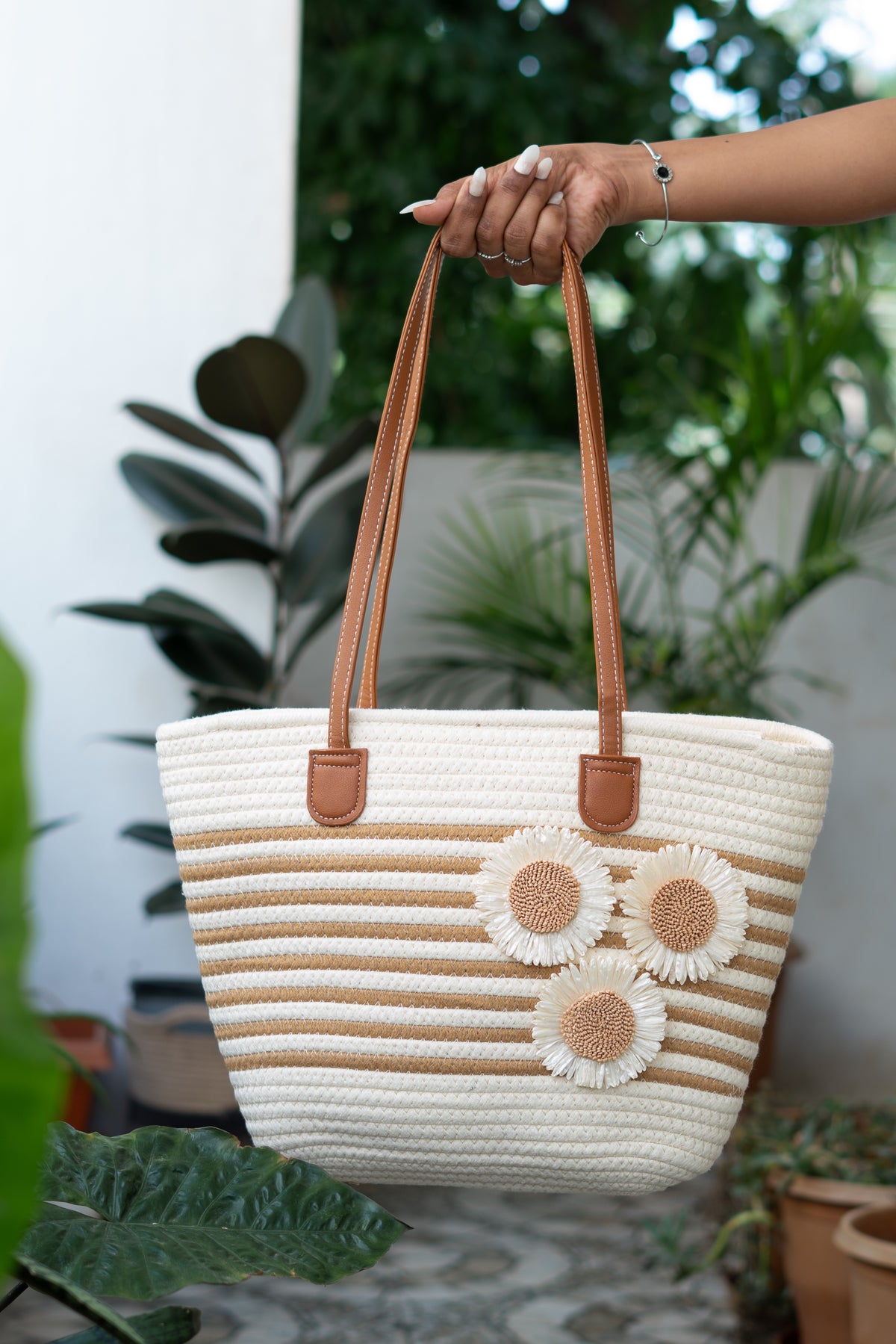 Daisy Coast Jute Tote Bag