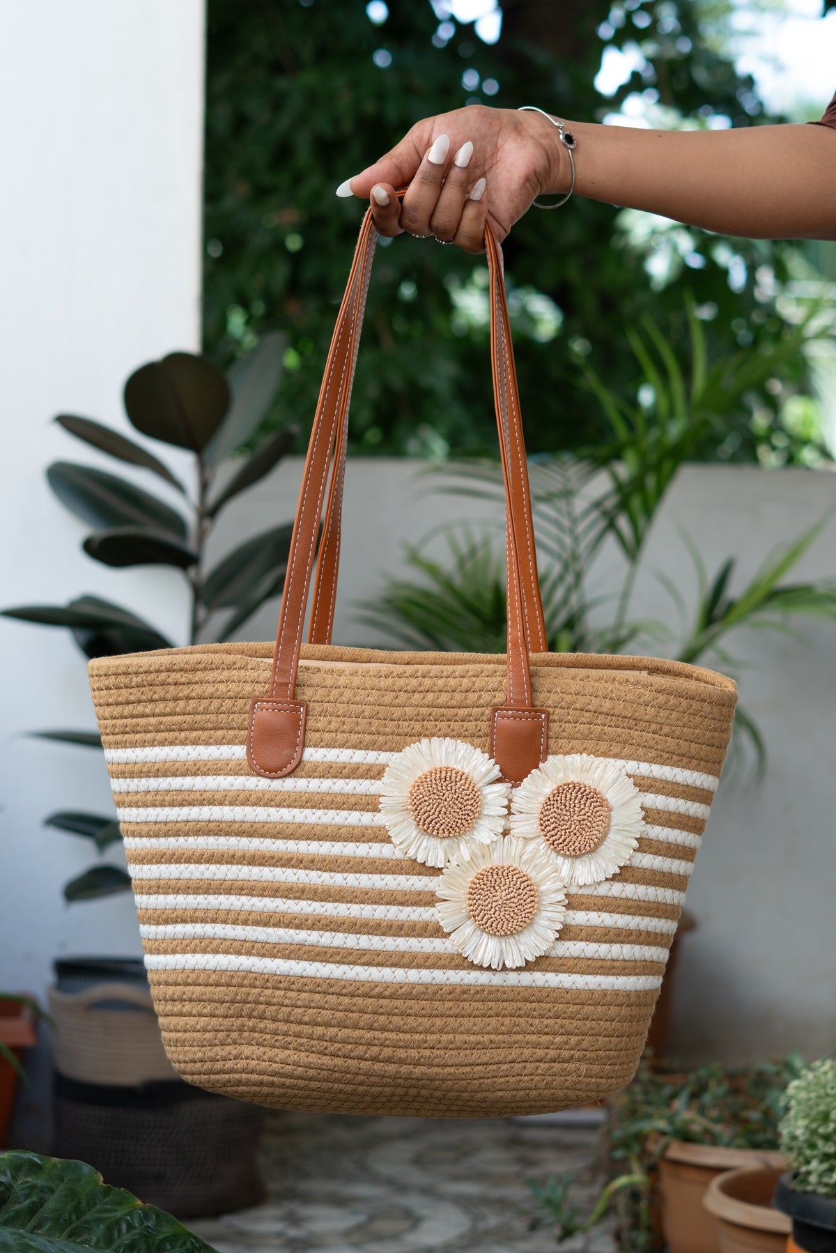 Daisy Coast Jute Tote Bag